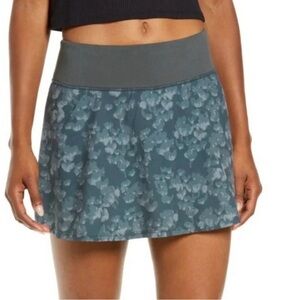 Zella Suns Out Pocket Skort in Greenwood Grey Mila Floral XL EUC